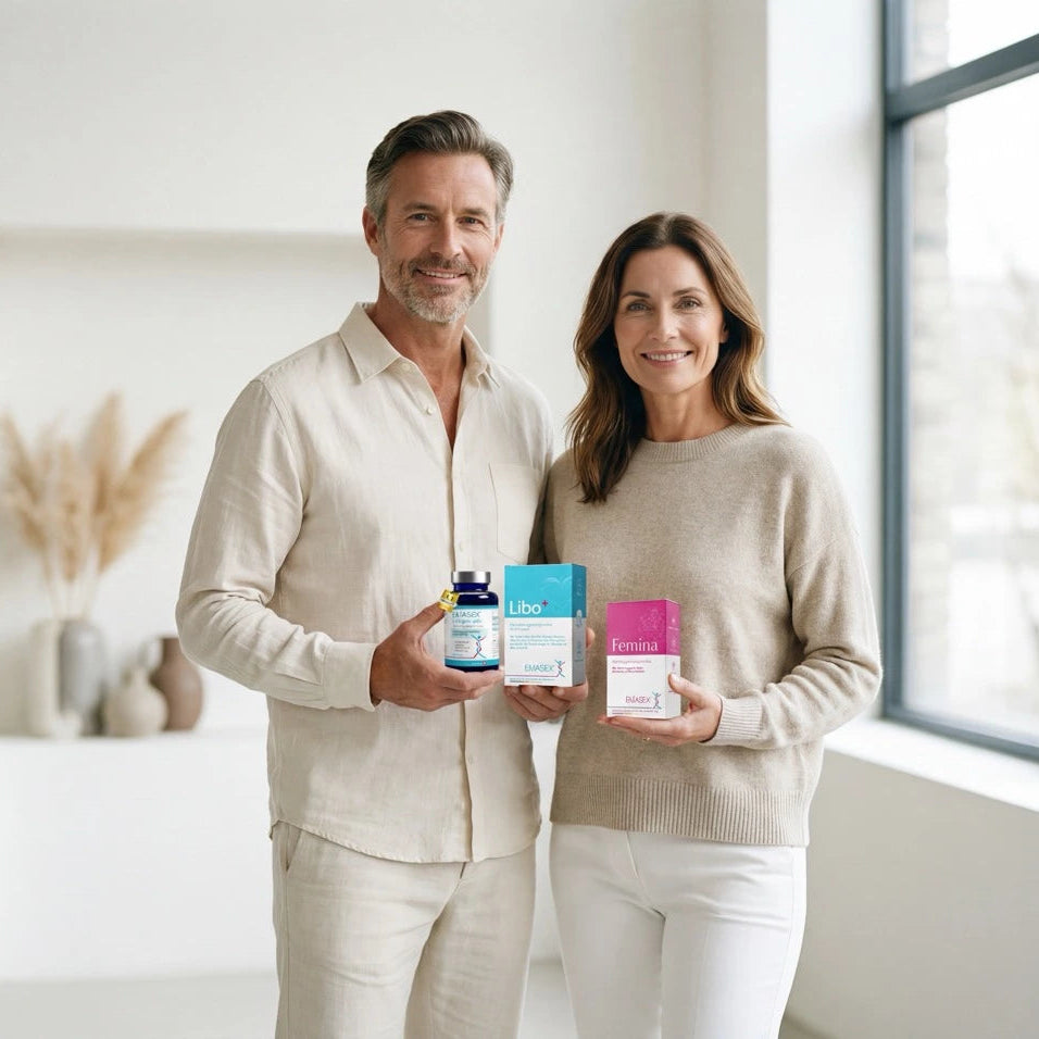 glückliches paar mit nahrungsergänzungmitteln